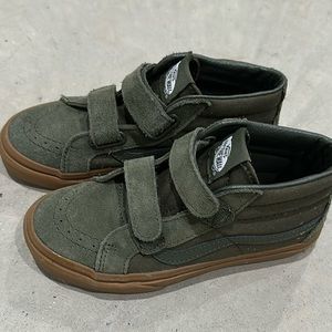 Toddler boys Velcro Vans 1.5 . Green. Gently worn.